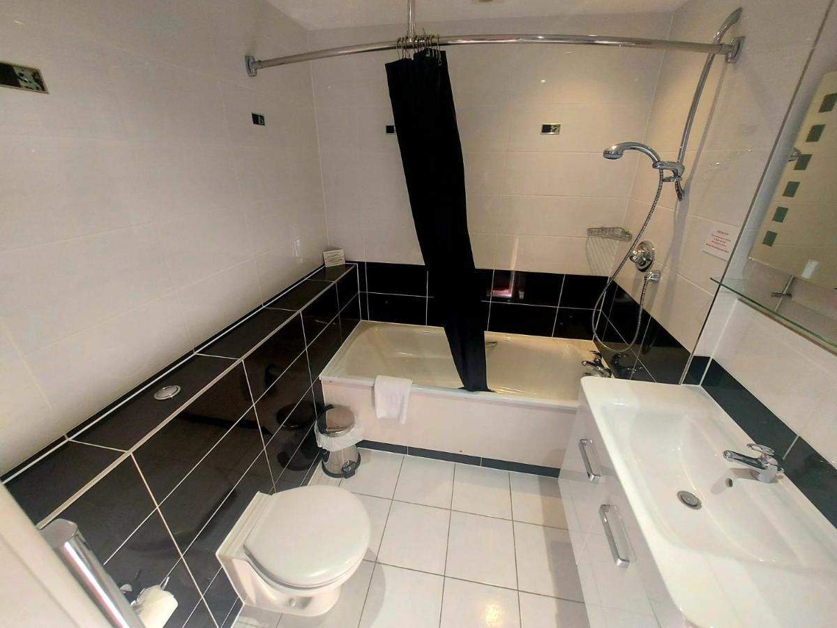 The New Admiralty Hotel Ltd Portland Extérieur photo
